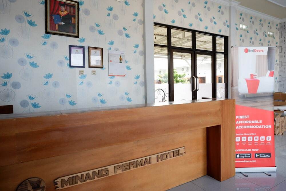 Пакитан: RedDoorz near Teleng Ria Beach