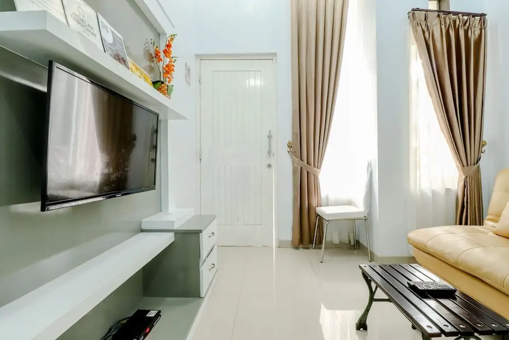 Бату: Villa Utari 1