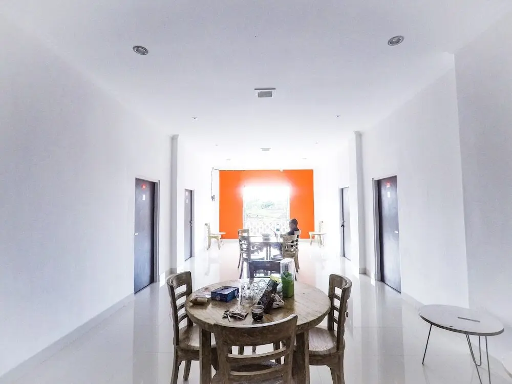 Сукавати: RedDoorz near Bali Zoo Ubud