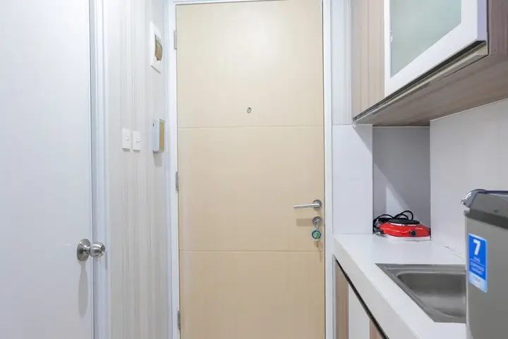 Тангеранг: Best Price and Modern Studio Apartment at Ayodhya Residence