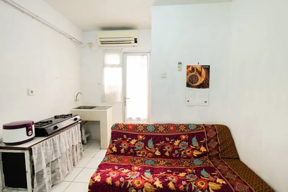 Джакарта: Contemporary Studio Apartment at Gading Nias Residence
