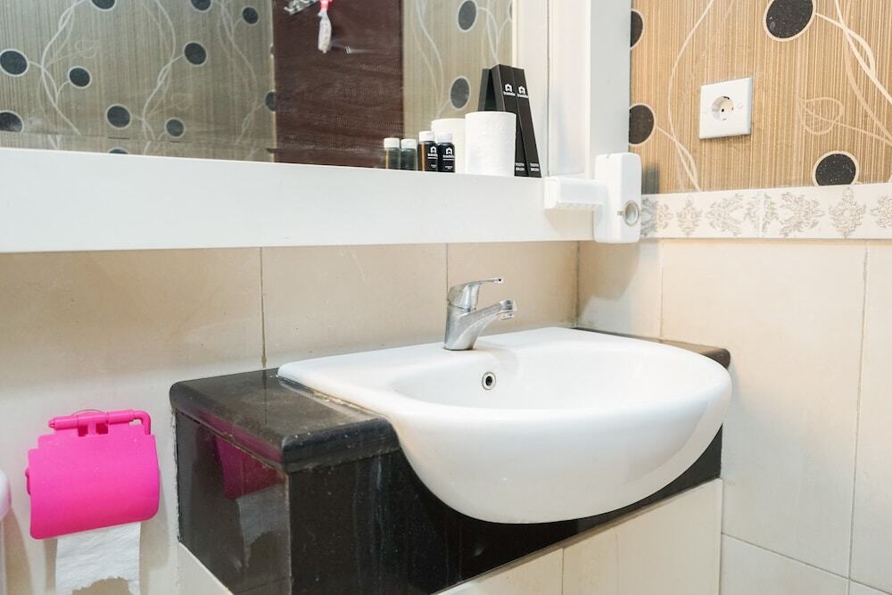 Джакарта: Spacious 2BR Apartment at Mangga Dua Residence