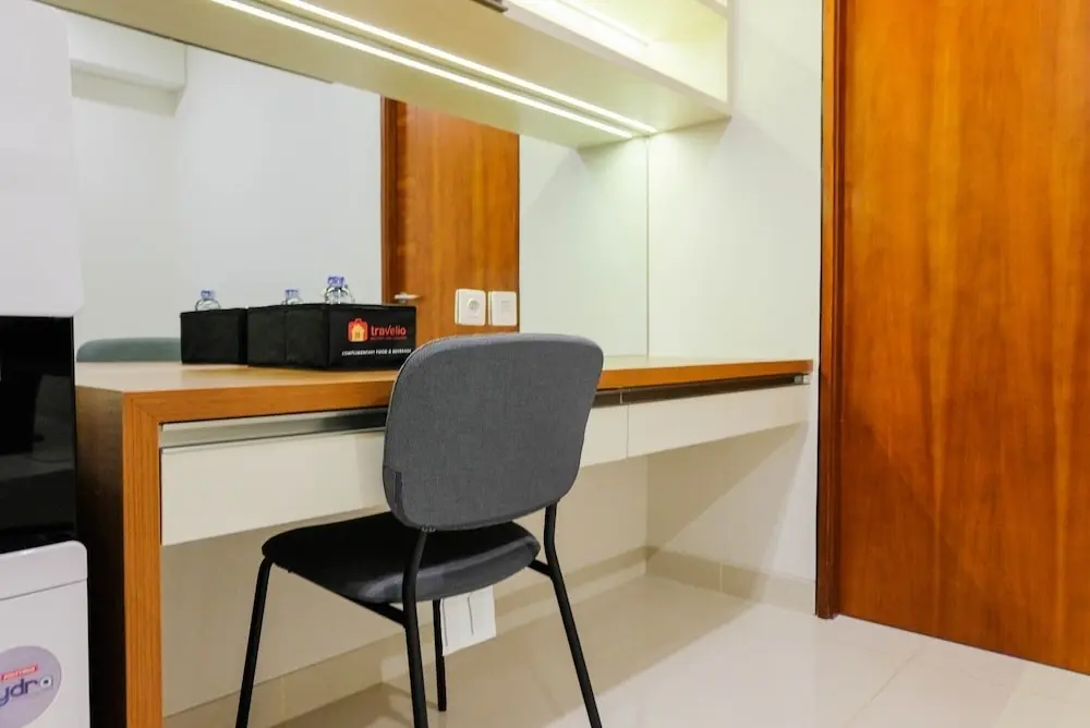 Южный Тангеранг: Tranquil And Cozy 1Br At Roseville Apartment