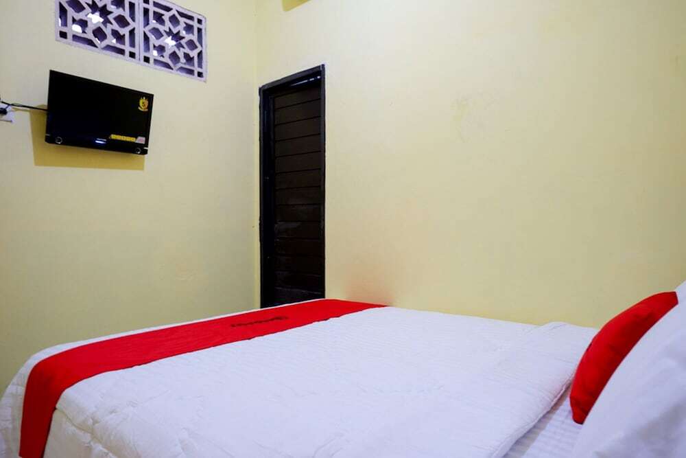 Палу: RedDoorz near Universitas Alkhairaat Palu
