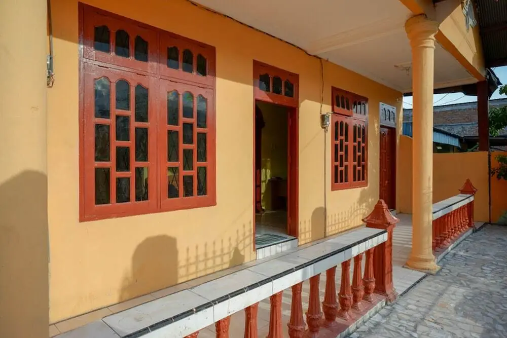 Палу: RedDoorz near Universitas Alkhairaat Palu