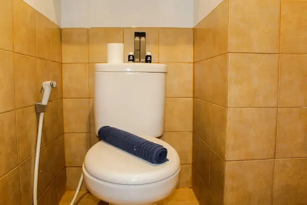Джакарта: Minimalist and Homey 2BR Aparment at Green Pramuka near Mall