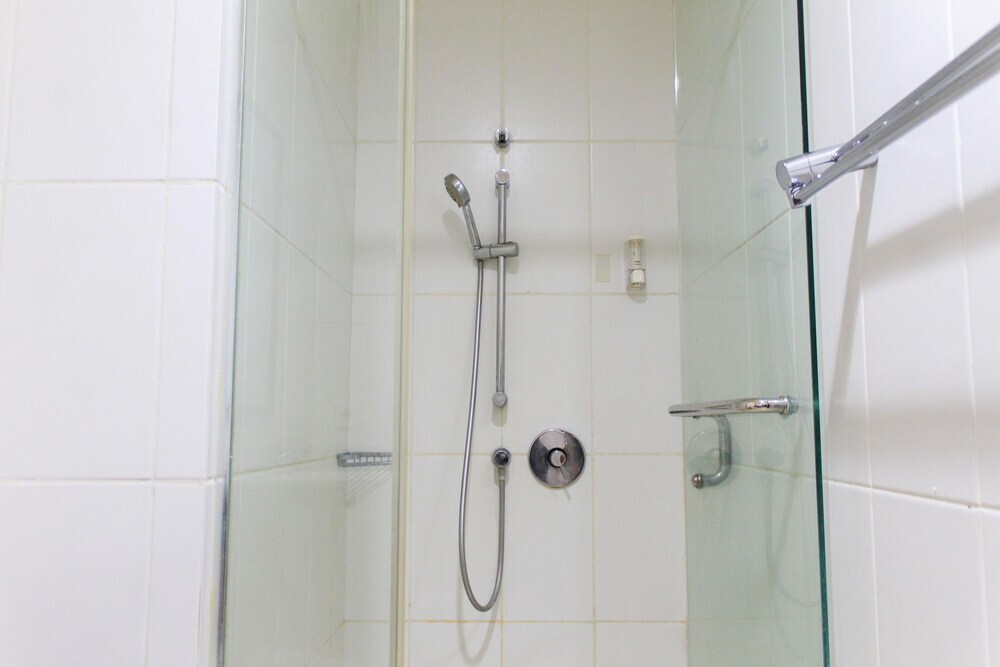 Джакарта: Spacious And Nice 2Br At One Cik Ditiro Apartment