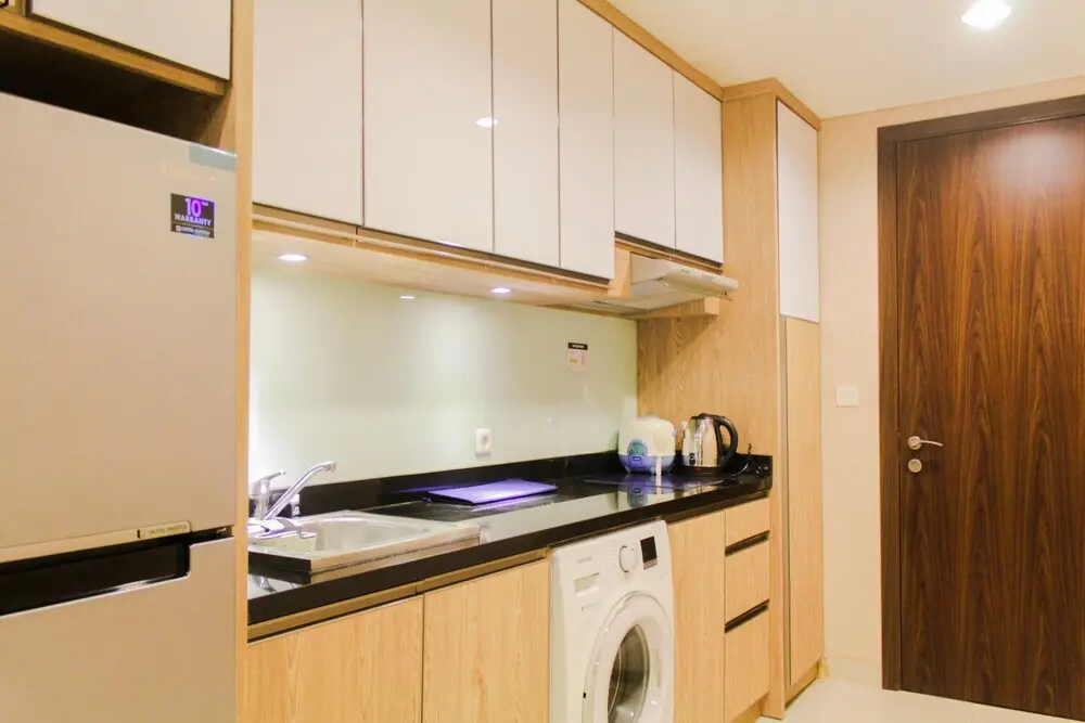 Джакарта: Wonderful Studio At Kemang Village Apartment