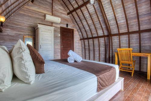 Пенида: Megaland Bungalow