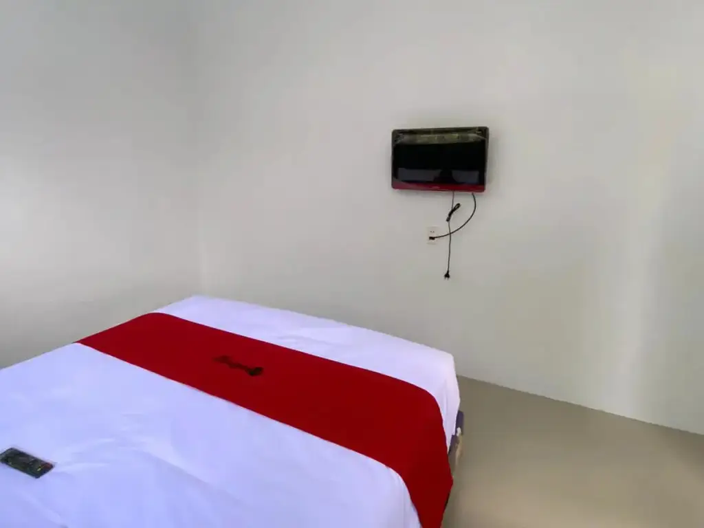 Медан: RedDoorz near Thamrin Plaza Medan 2
