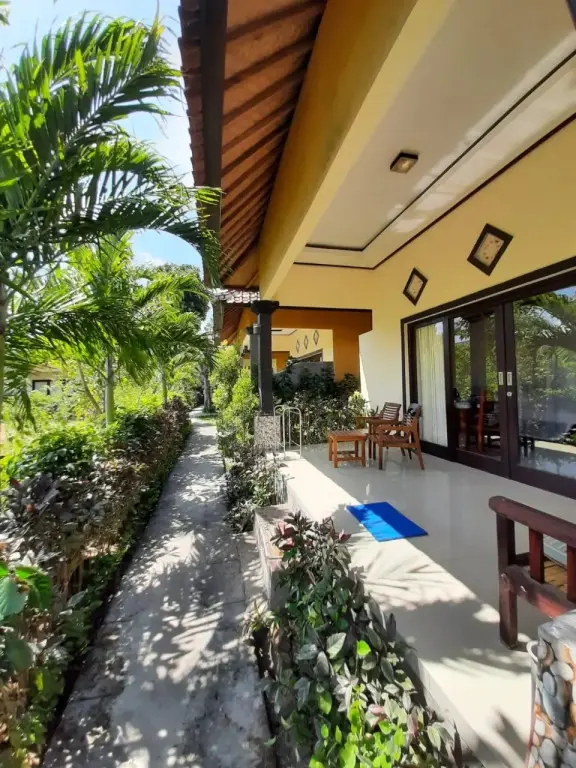 Пурвакерти: Mertasari Homestay Amed RedPartner