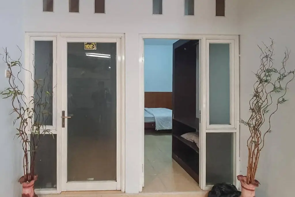 Бату: Anind Guest House near Museum Angkut Batu RedPartner