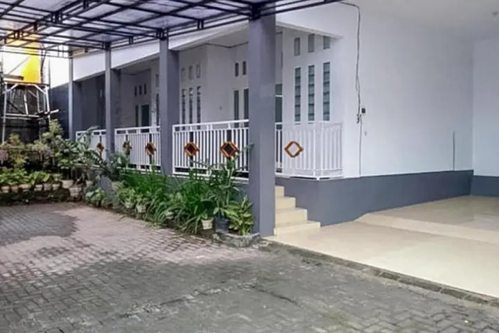 Бату: Anind Guest House near Museum Angkut Batu RedPartner