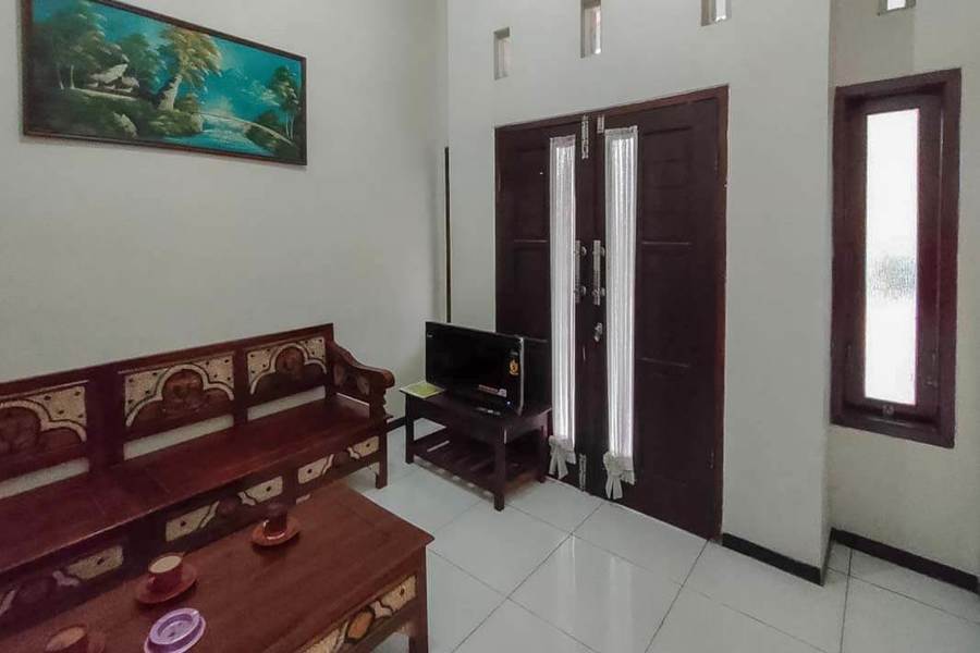 Бату: Villa Ghazani 4 at Desa Wisata Songgokerto