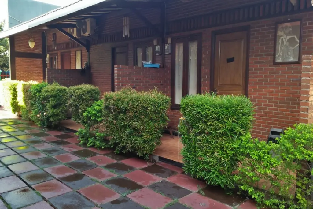 Купанг: Monginsidi Home Stay RedPartner