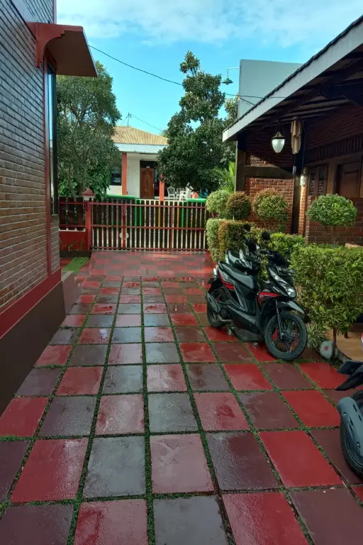 Купанг: Monginsidi Home Stay RedPartner