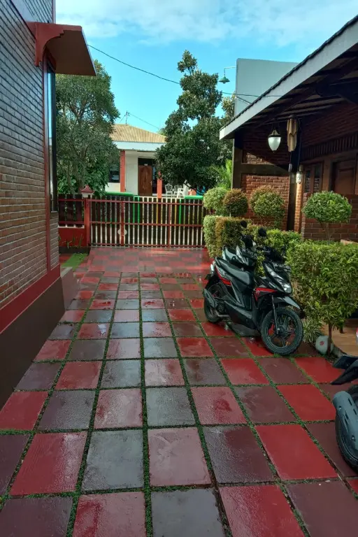 Купанг: Monginsidi Home Stay RedPartner