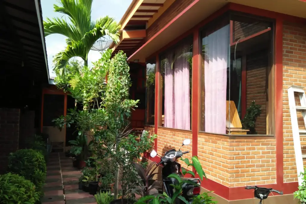 Купанг: Monginsidi Home Stay RedPartner