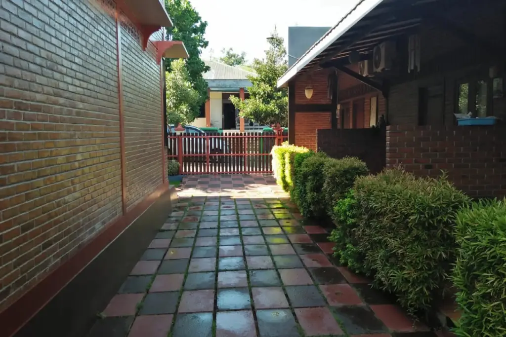 Купанг: Monginsidi Home Stay RedPartner