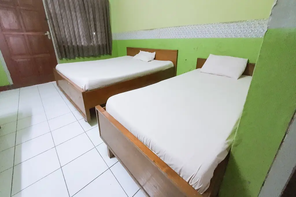 Мадиун: Hotel Pondok Indah RedPartner