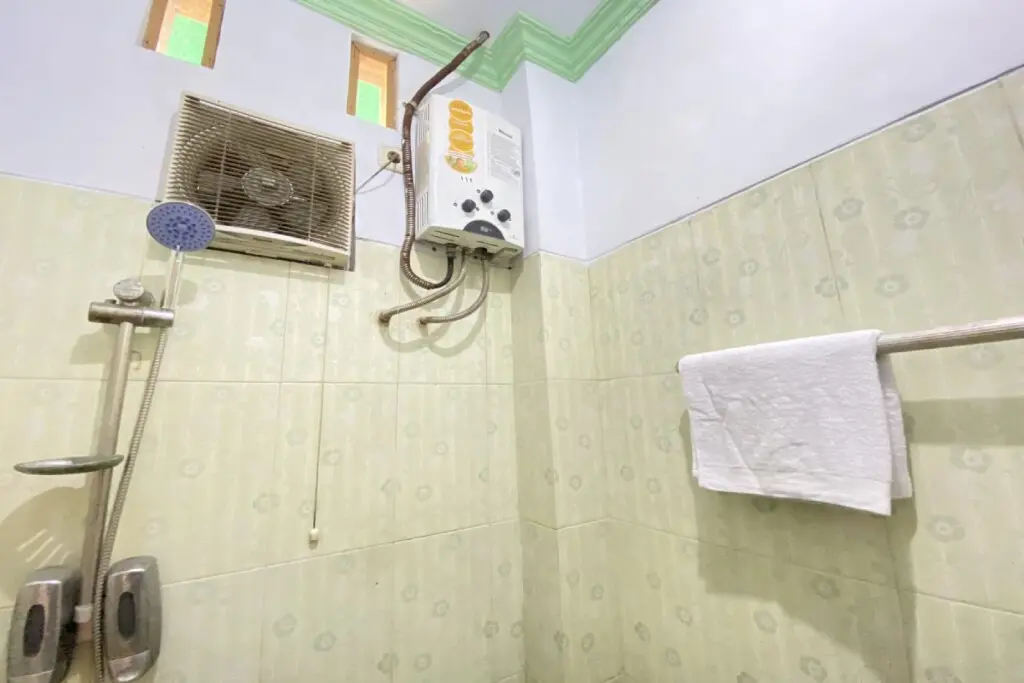 Тегал: RedDoorz Syariah near RS Mitra Siaga