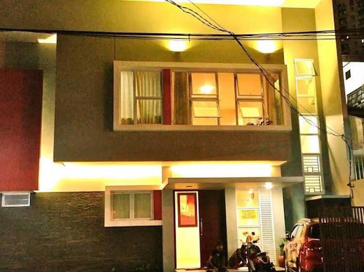 Джакарта: Eightin Jakarta