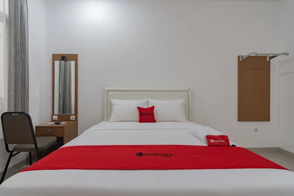 Бандунг: RedDoorz @ Sukahaji Street Bandung