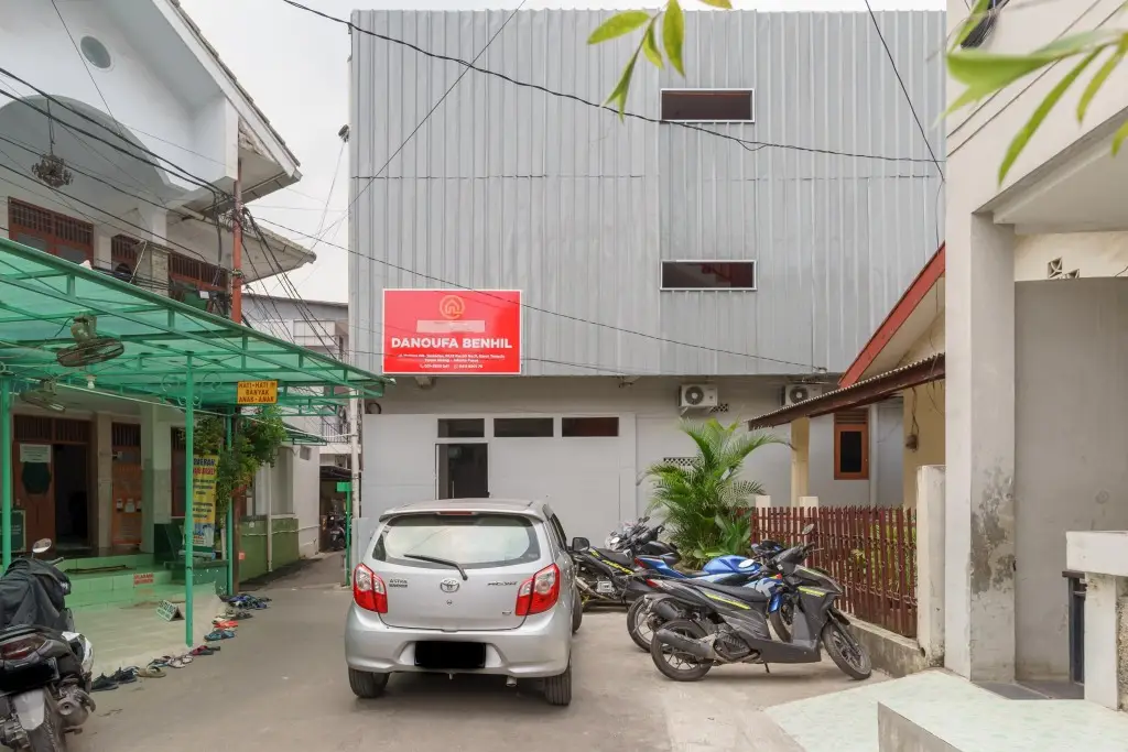 Джакарта: RedDoorz near City Walk Benhil