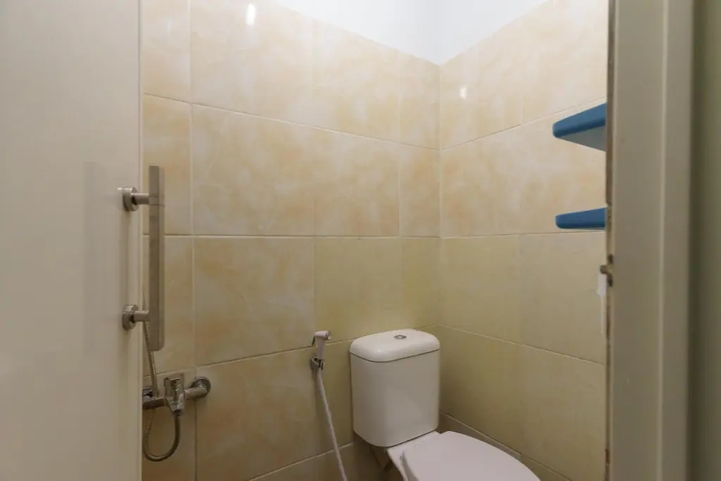 Джакарта: RedDoorz near City Walk Benhil
