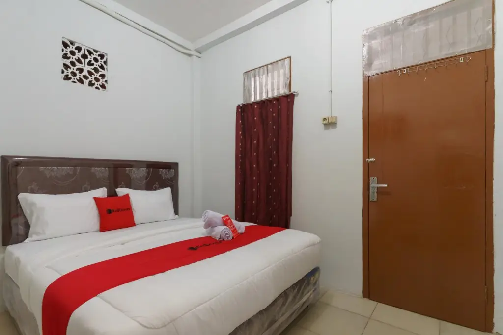 Джакарта: RedDoorz near City Walk Benhil