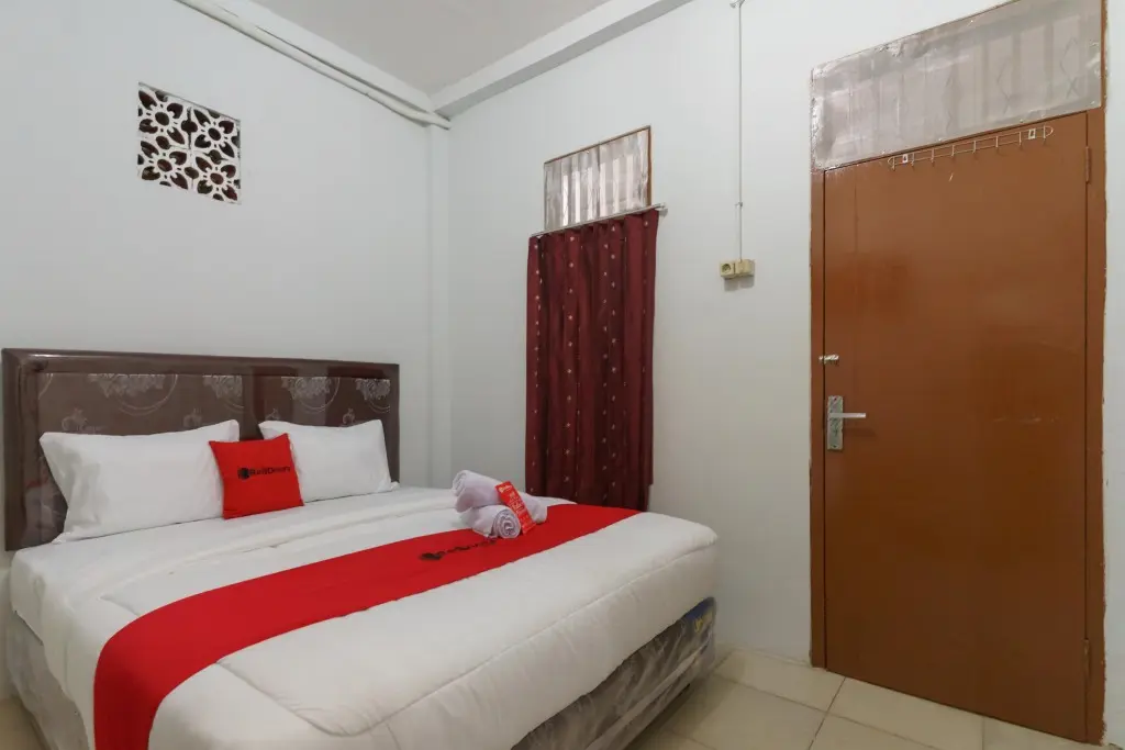 Джакарта: RedDoorz near City Walk Benhil