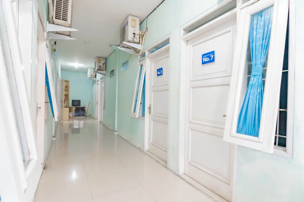 Чианджур: RedDoorz Syariah @ Jl Pangeran Hidayatullah Cianjur