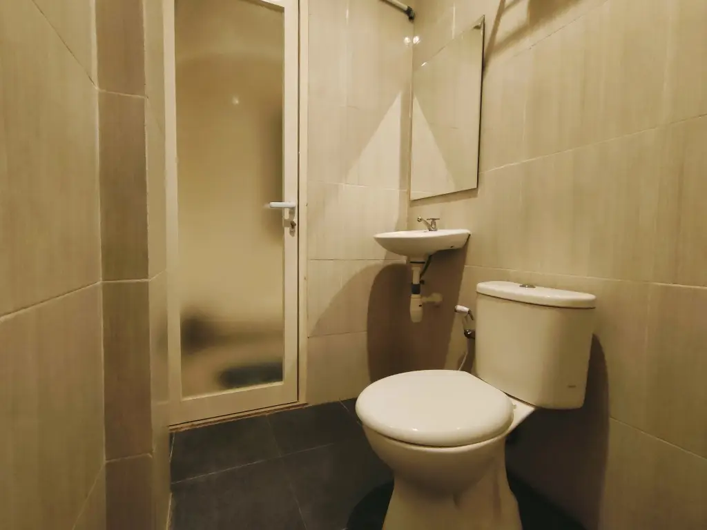 Сурабая: RedDoorz @ Galaxy Bumi Permai Surabaya