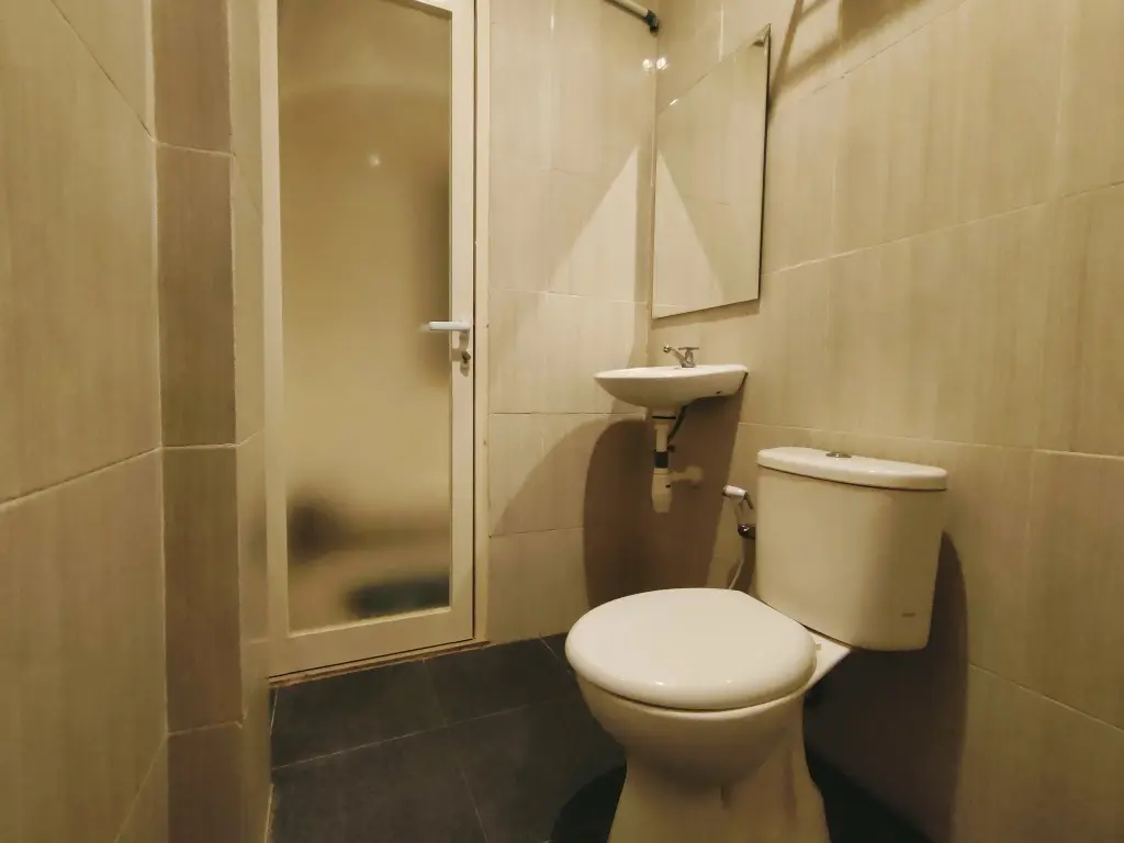 Сурабая: RedDoorz @ Galaxy Bumi Permai Surabaya