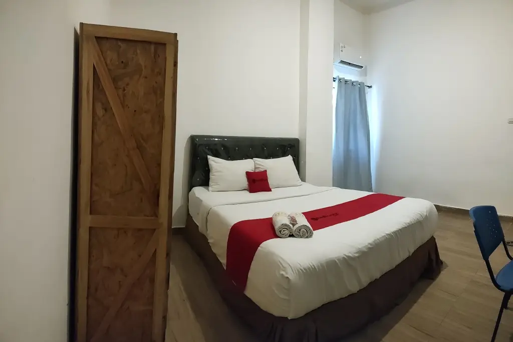 Сурабая: RedDoorz @ Sukomanunggal Surabaya