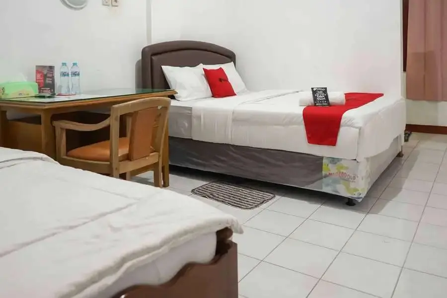 Нганджук: RedDoorz Plus @ Alun Alun Nganjuk