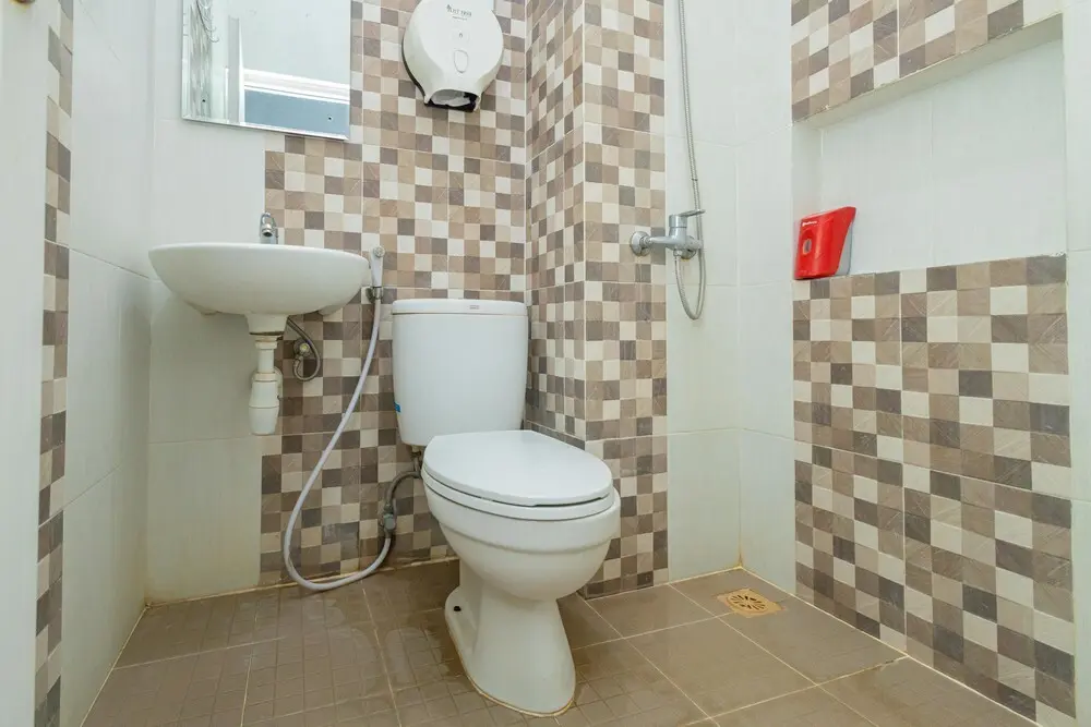 Сурабая: RedDoorz near Universitas Wijaya Kusuma 2