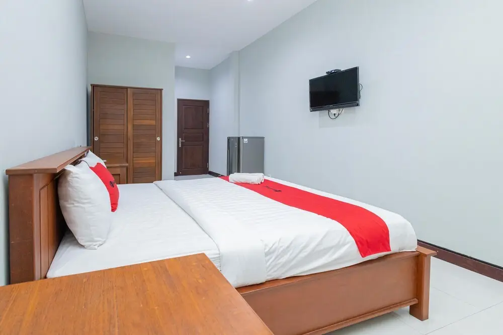Сурабая: RedDoorz near Universitas Wijaya Kusuma 2