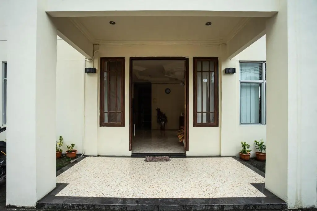 Вори: RedDoorz near Universitas Samratulangi Manado