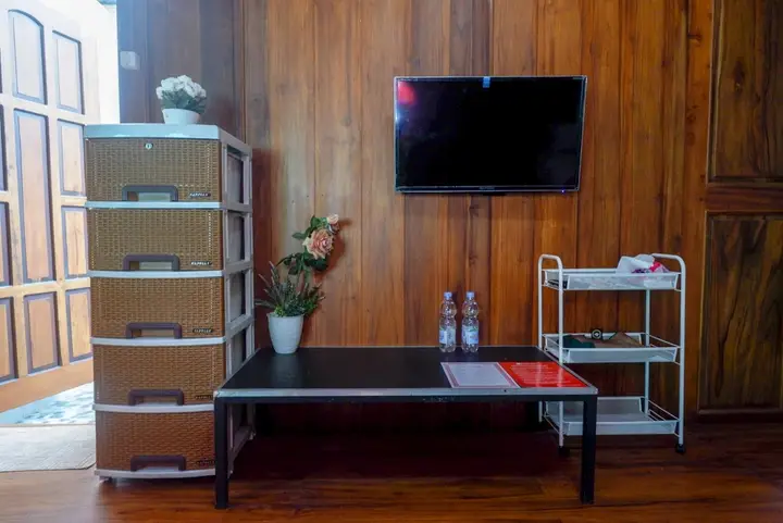 Вонособо: RedDoorz near Terminal Mendolo Wonosobo