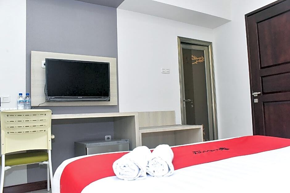 Сурабая: RedDoorz near Stasiun TVRI Surabaya 2