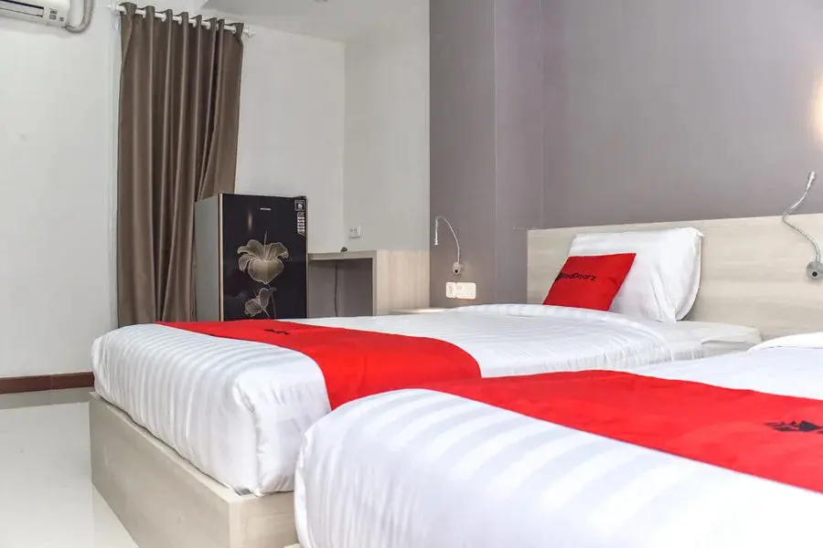 Сурабая: RedDoorz near Stasiun TVRI Surabaya 2