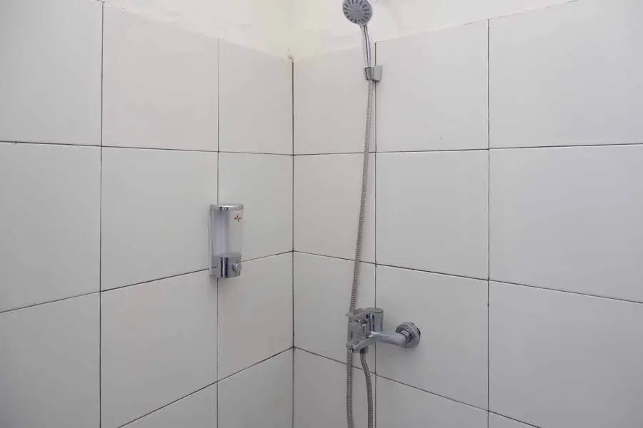 Нганджук: RedDoorz near RSUD Nganjuk