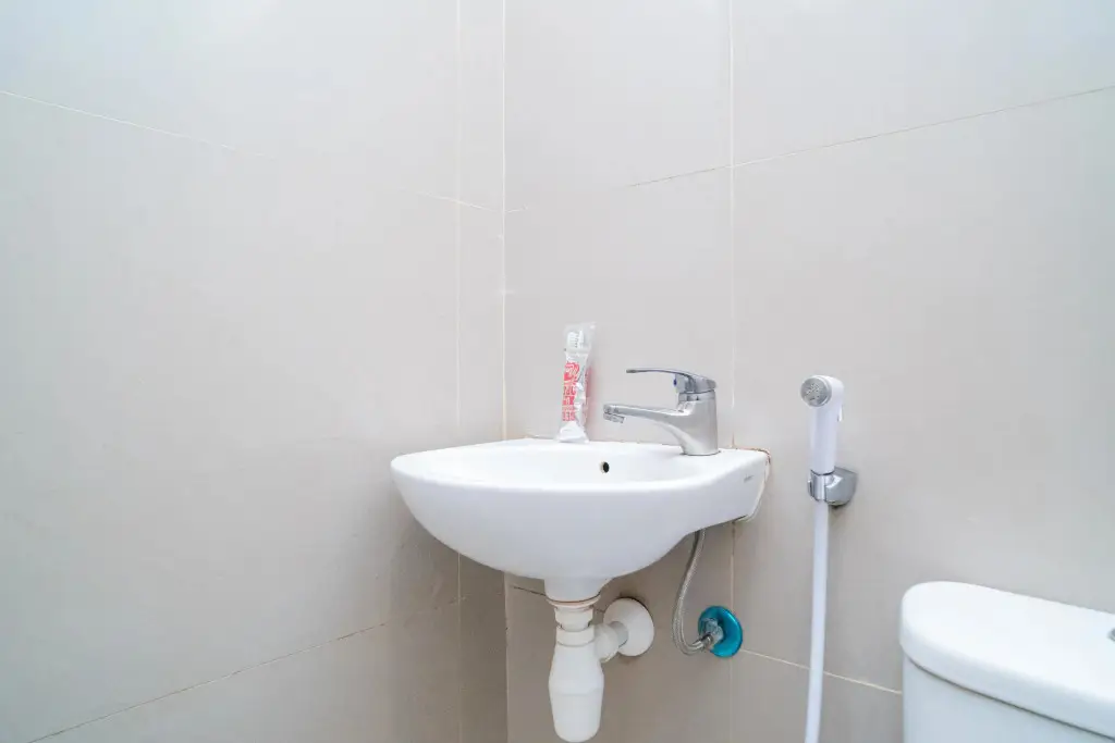 Сурабая: RedDoorz @ MERR Rungkut Jl Gunung Anyar
