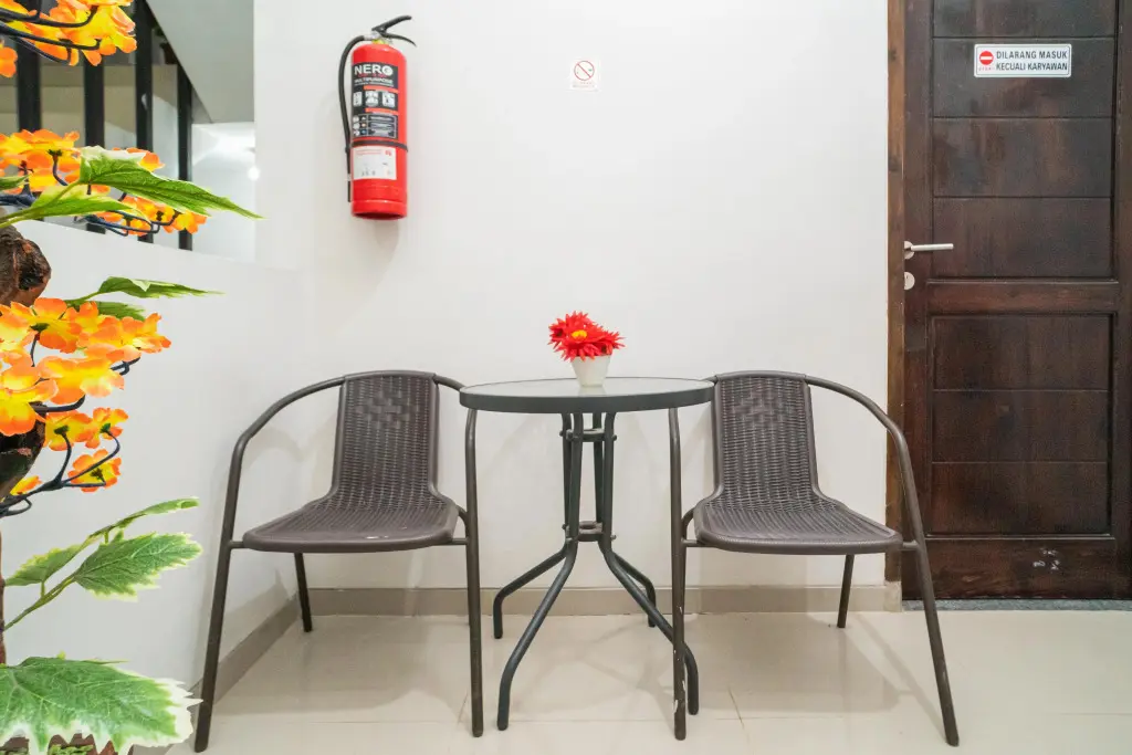 Сурабая: RedDoorz @ MERR Rungkut Jl Gunung Anyar