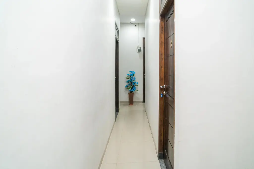 Сурабая: RedDoorz @ MERR Rungkut Jl Gunung Anyar