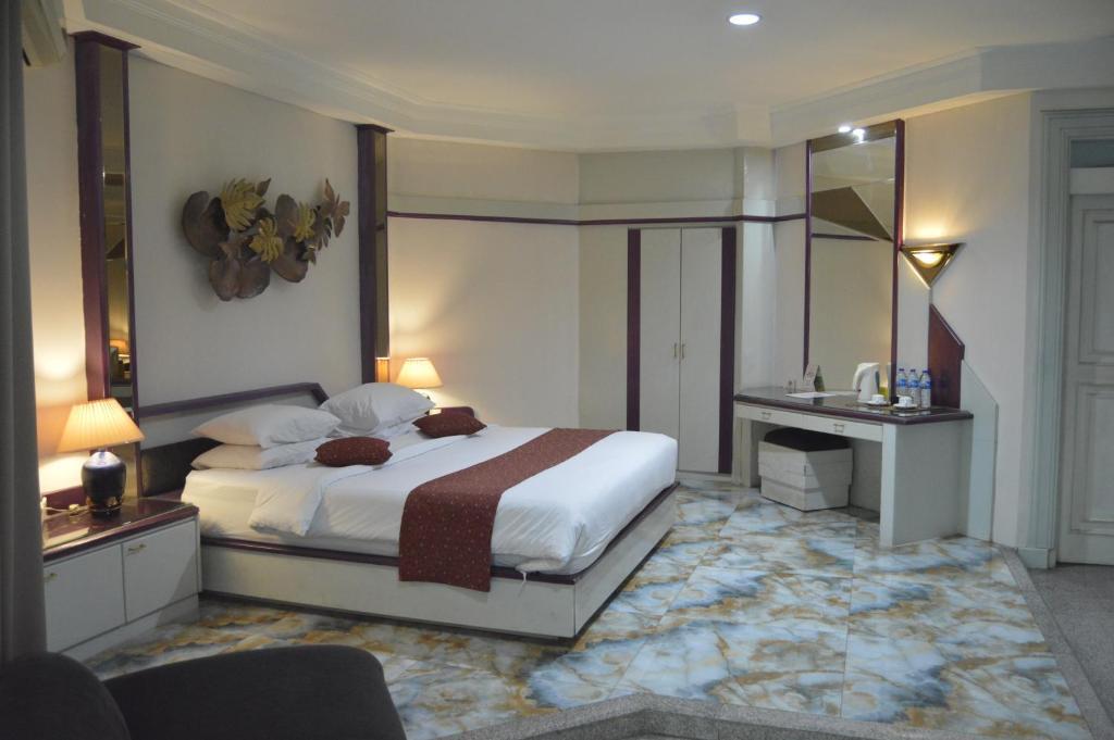 Семаранг: Hotel New Puri Garden Airport Semarang