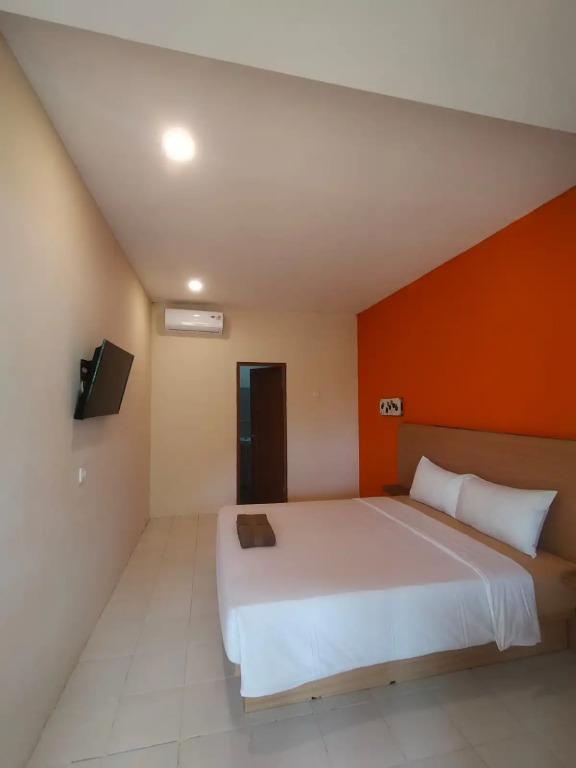 Джепара: RedDoorz near Alun Alun Karimunjawa