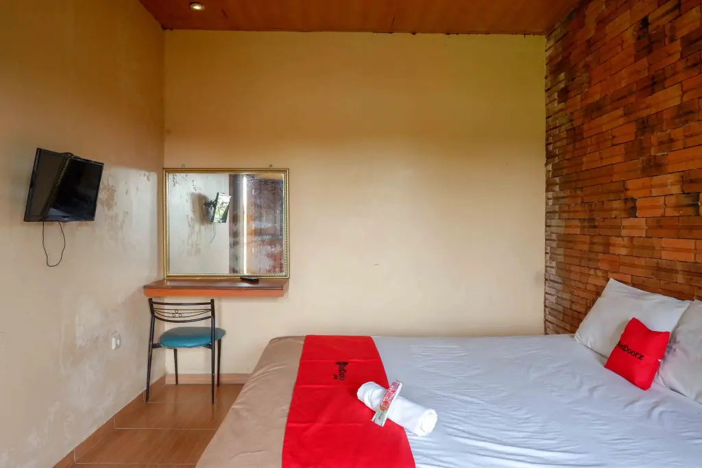 Караганьяр: RedDoorz @ Jalan Raya Solo Tawangmangu