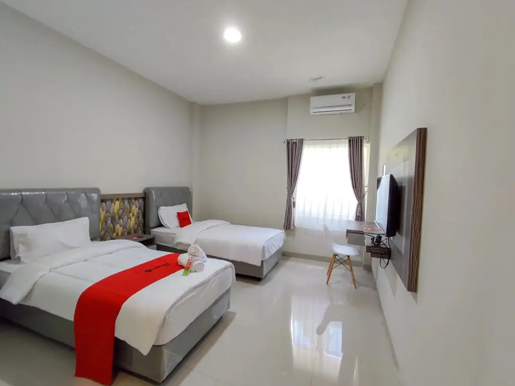 Пурвокерто: RedDoorz Syariah near GOR Satria Area